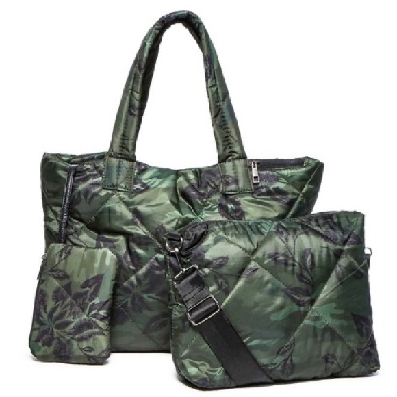 Handbags - Camo Quilted 3-Piece Bag Set